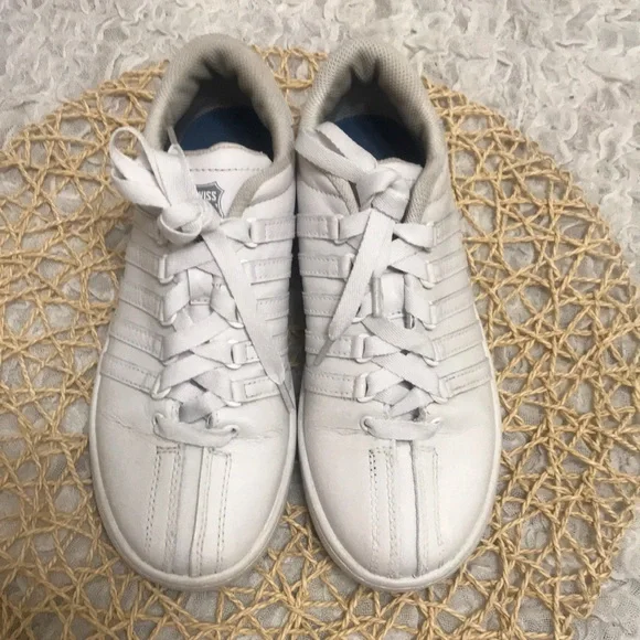 K-Swiss | Shoes | Kswiss Classic Girls White Sneakers Size  display picture 1